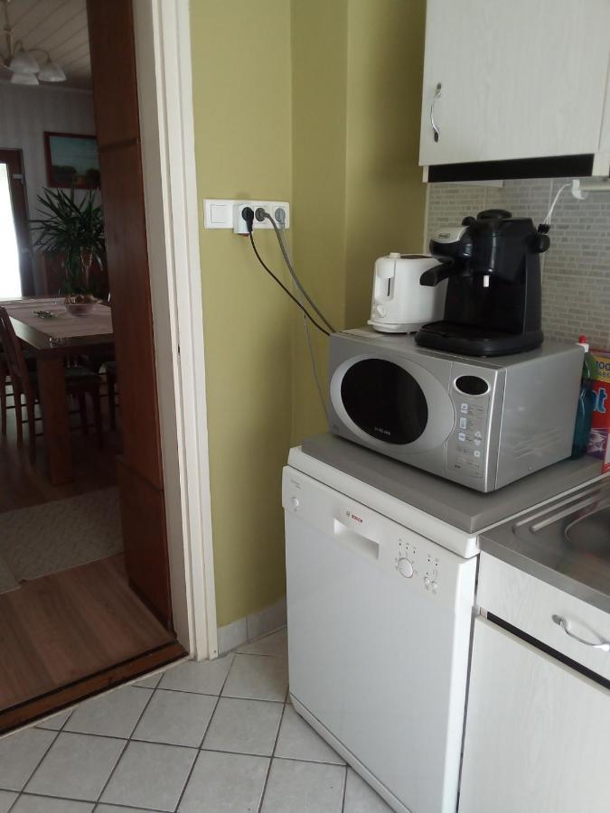 Vadkacsa Apartmanhaz Medencevel Zamárdi Exterior foto