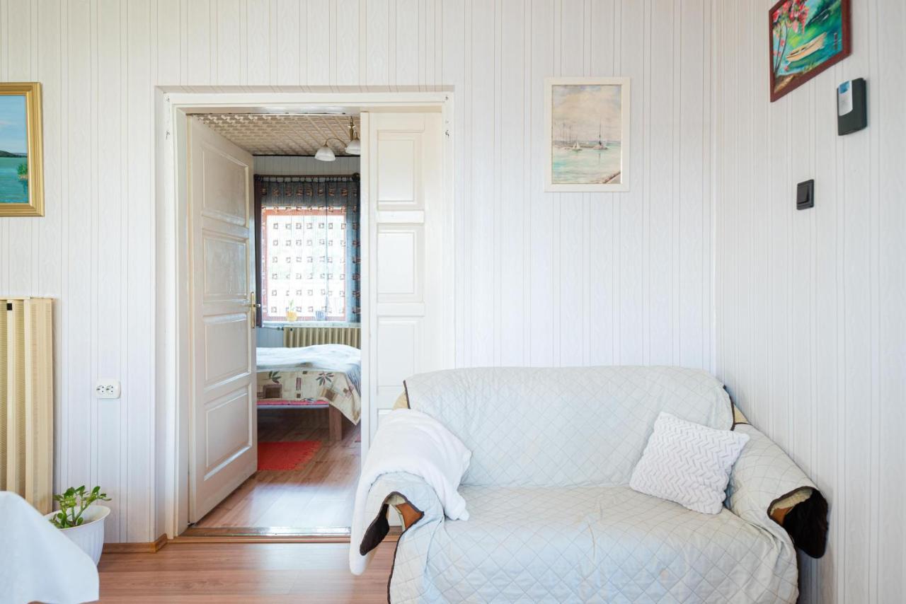 Vadkacsa Apartmanhaz Medencevel Zamárdi Exterior foto