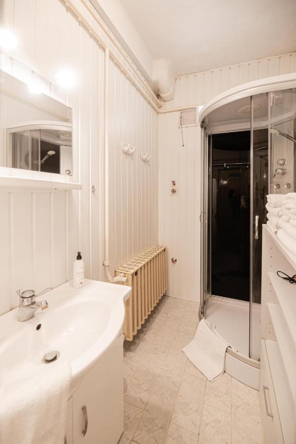 Vadkacsa Apartmanhaz Medencevel Zamárdi Exterior foto