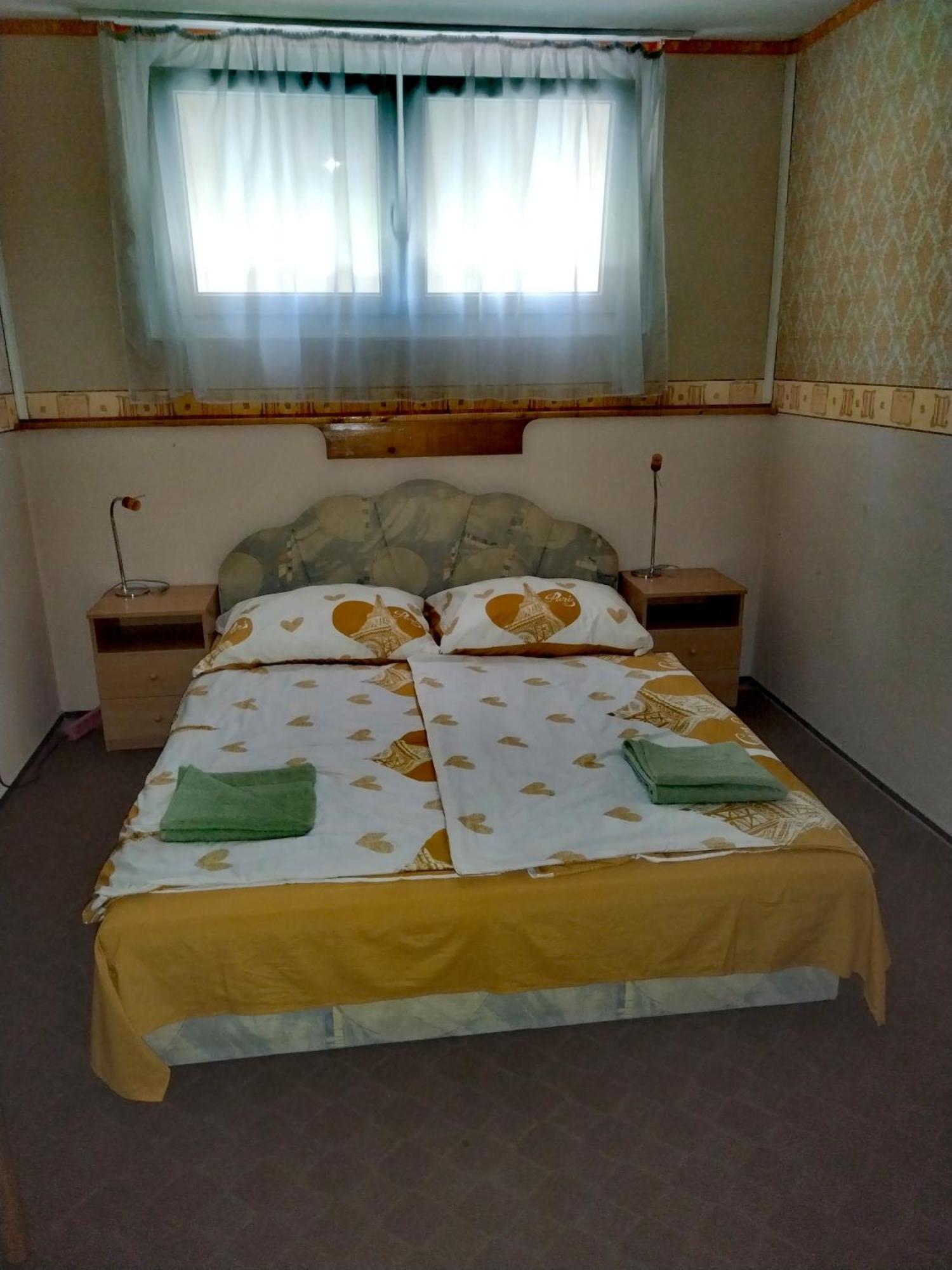 Vadkacsa Apartmanhaz Medencevel Zamárdi Exterior foto